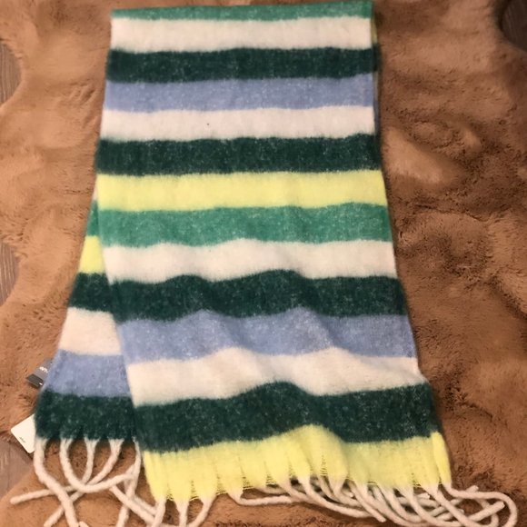 Aerie Blanket Scarf - Picture 2 of 3